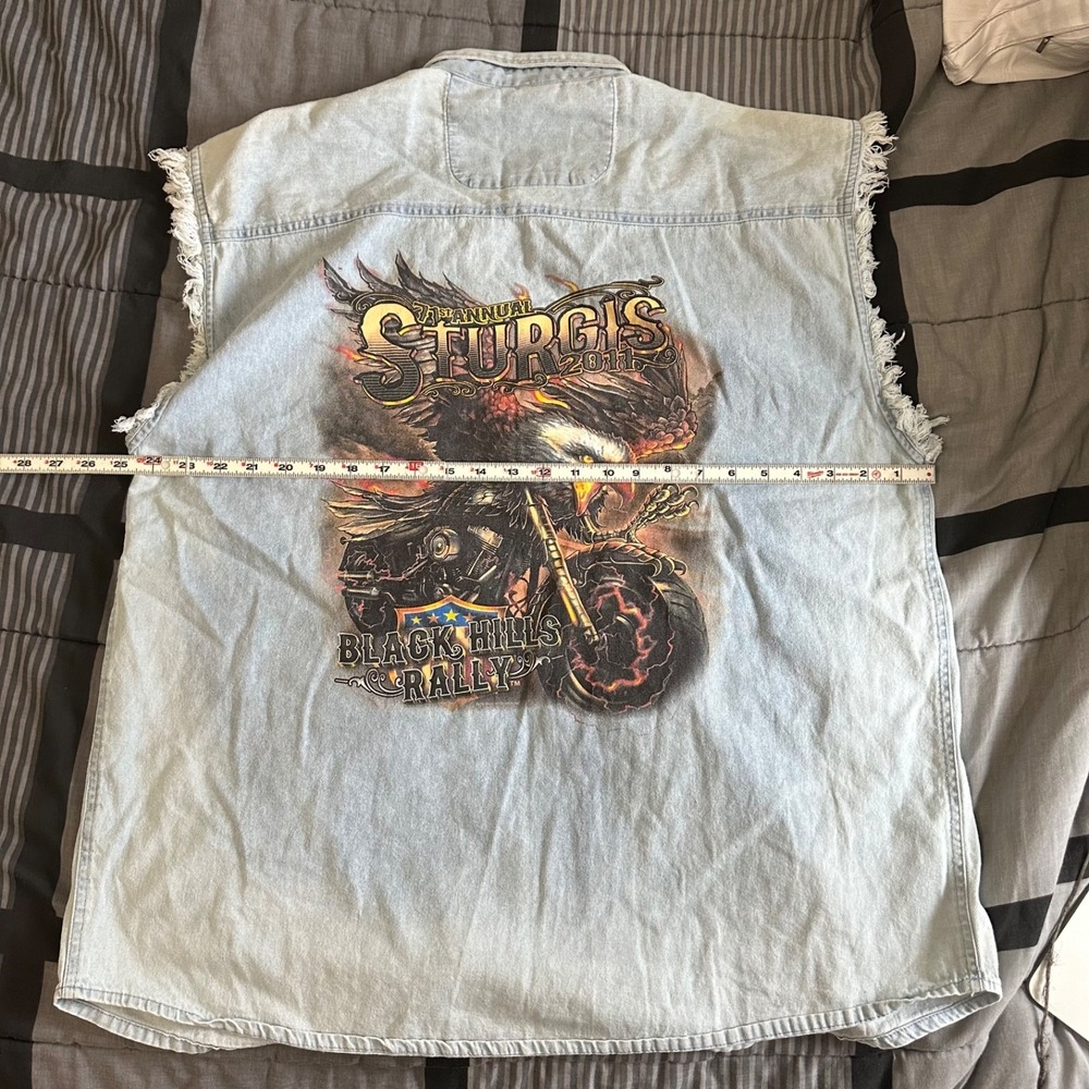 Sturgis Black Hills Rally 2011 Motorcycle CH Apparel Cutoff Shirt Denim Size L - Picture 6 of 6